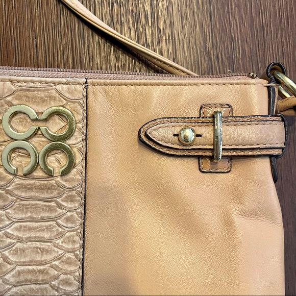 Tan Leather Coach Crossbody - Picture 3 of 8